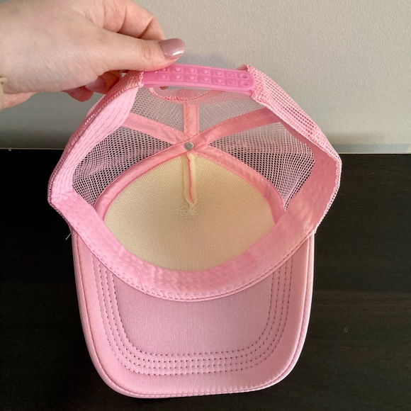 ✨NWOT✨ Frose Trucker Hat - Picture 3 of 3